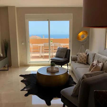 New: Luxurious Penthouse With Jacuzzi & Sea View Apartment Mijas