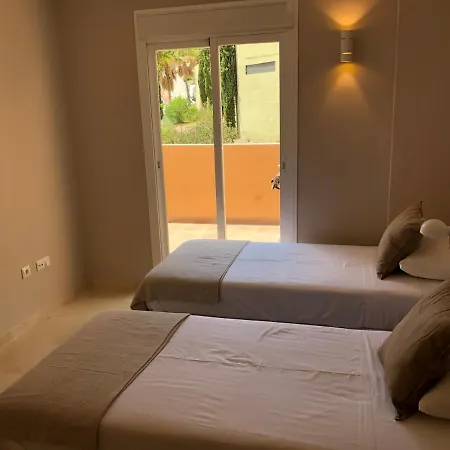 New: Luxurious Penthouse With Jacuzzi & Sea View