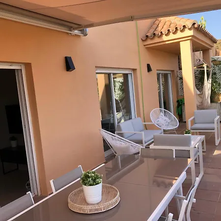 New: Luxurious Penthouse With Jacuzzi & Sea View
