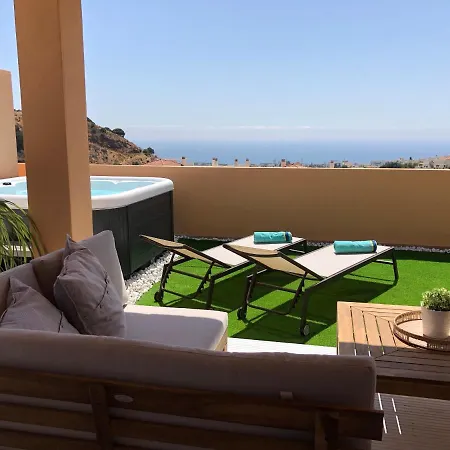 New: Luxurious Penthouse With Jacuzzi & Sea View Apartment Mijas