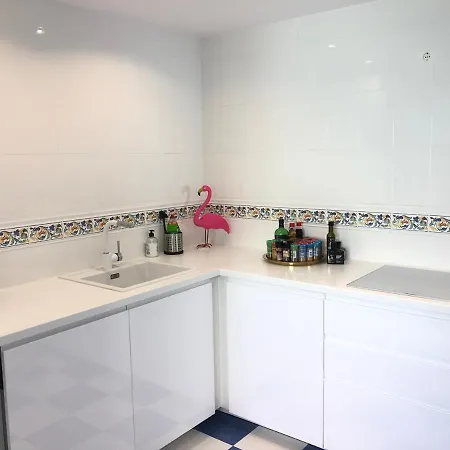 Apartment New: Luxurious Penthouse With Jacuzzi & Sea View